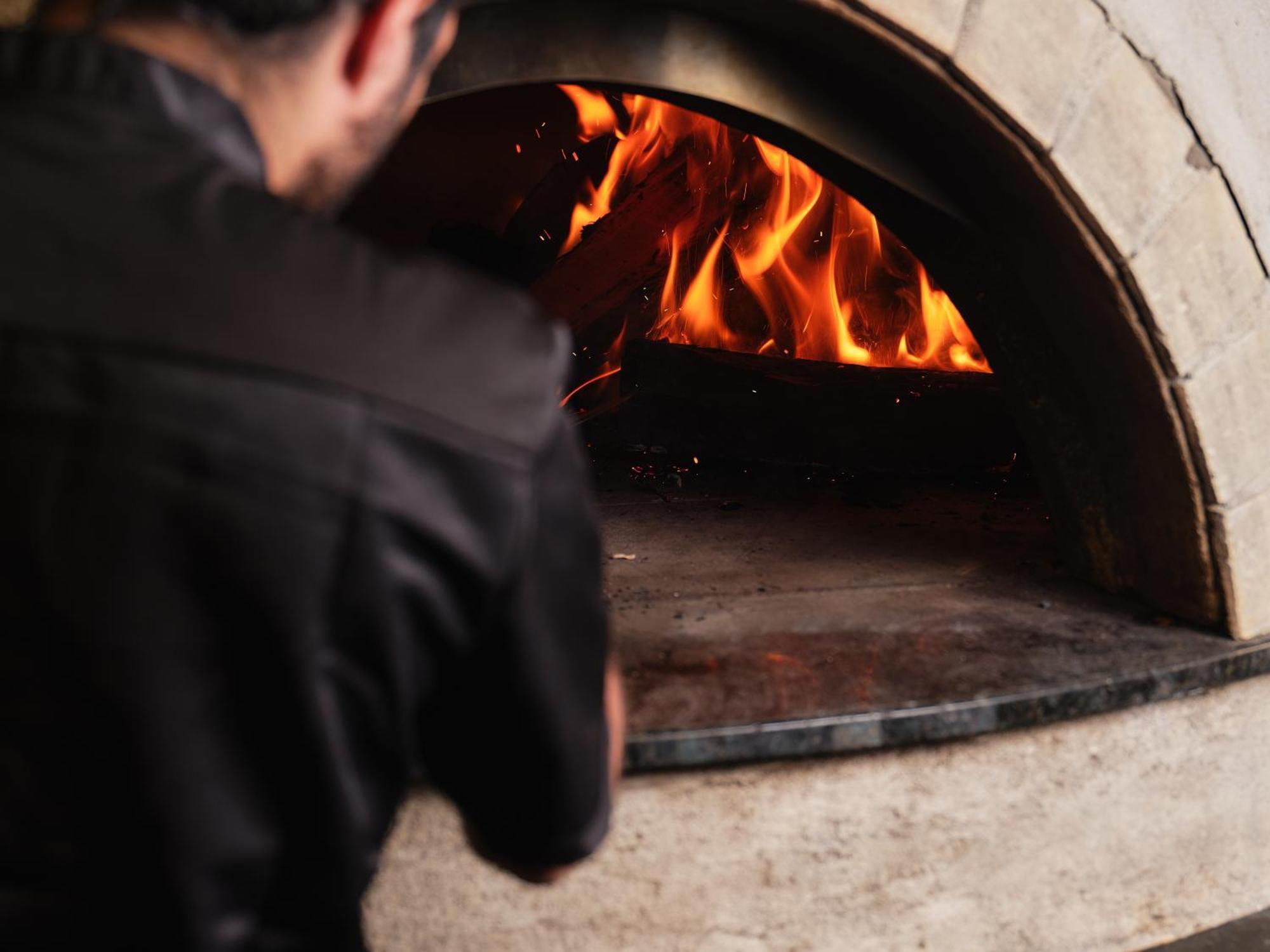 Peppers Marysville Extérieur photo Wood-burning oven