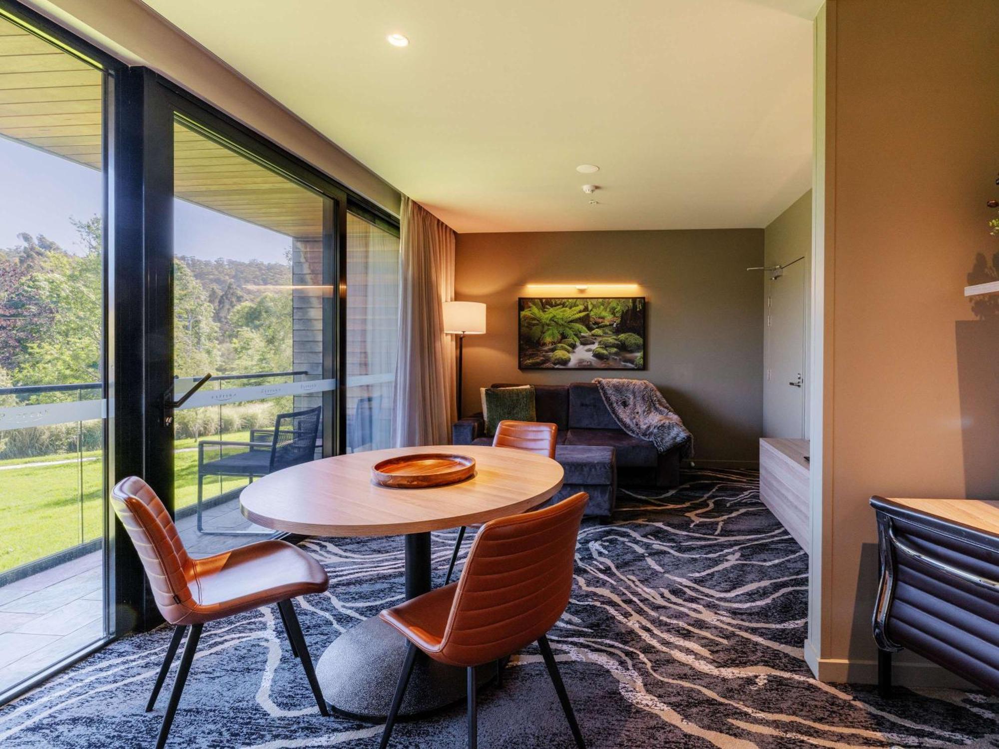 Peppers Marysville Extérieur photo A suite at the Falls Creek Hotel