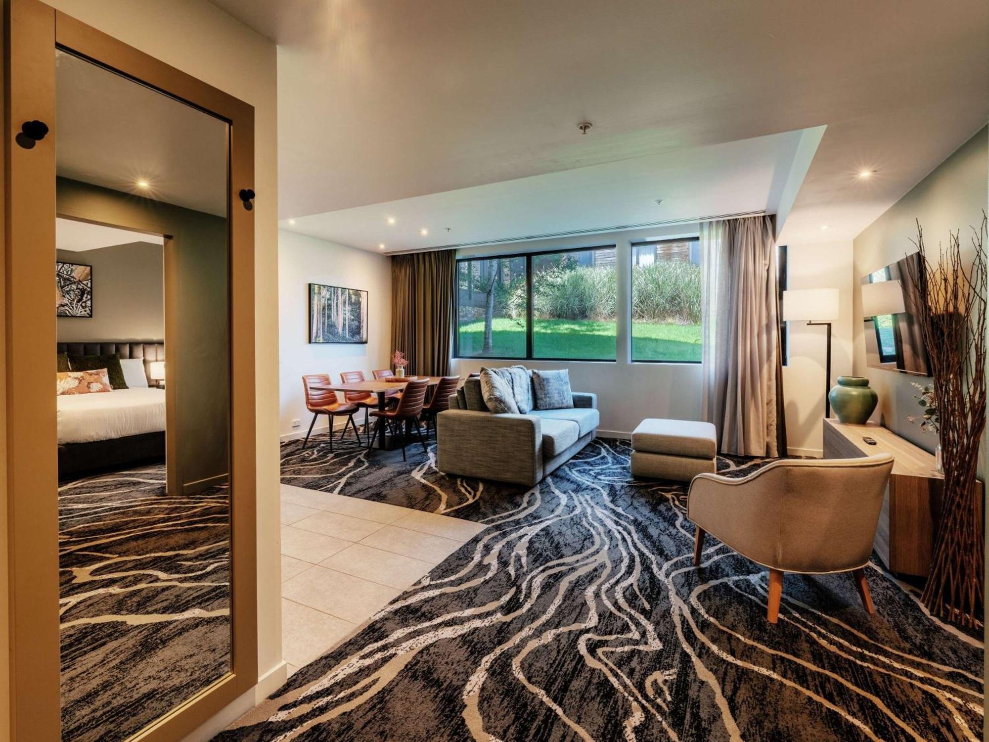 Peppers Marysville Extérieur photo A suite at the Hilton Whistler Resort and Spa